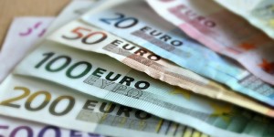 bank-note-209104_1280